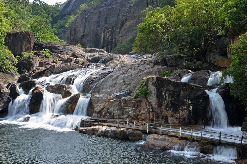 Manimuthar Falls